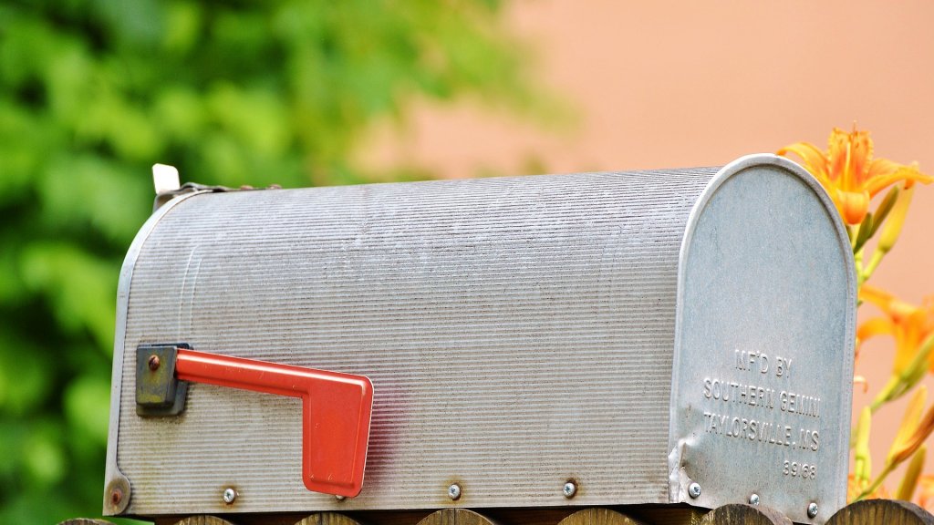 mailbox-2438215_1920