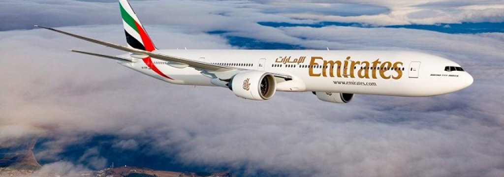 Emirates 777-300ER Air to Air