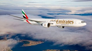 Emirates 777-300ER Air to Air
