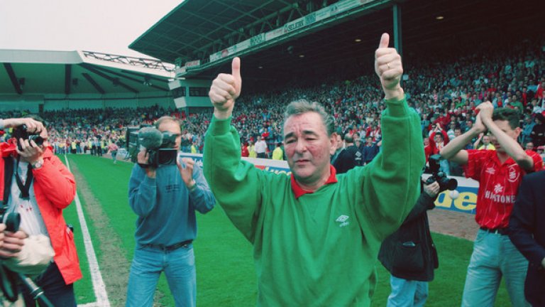 На 1 май 1993 г. Клъф се сбогува с феновете на Нотингам, след като отборът изпадна от Висшата лига, а той се отказа от футбола