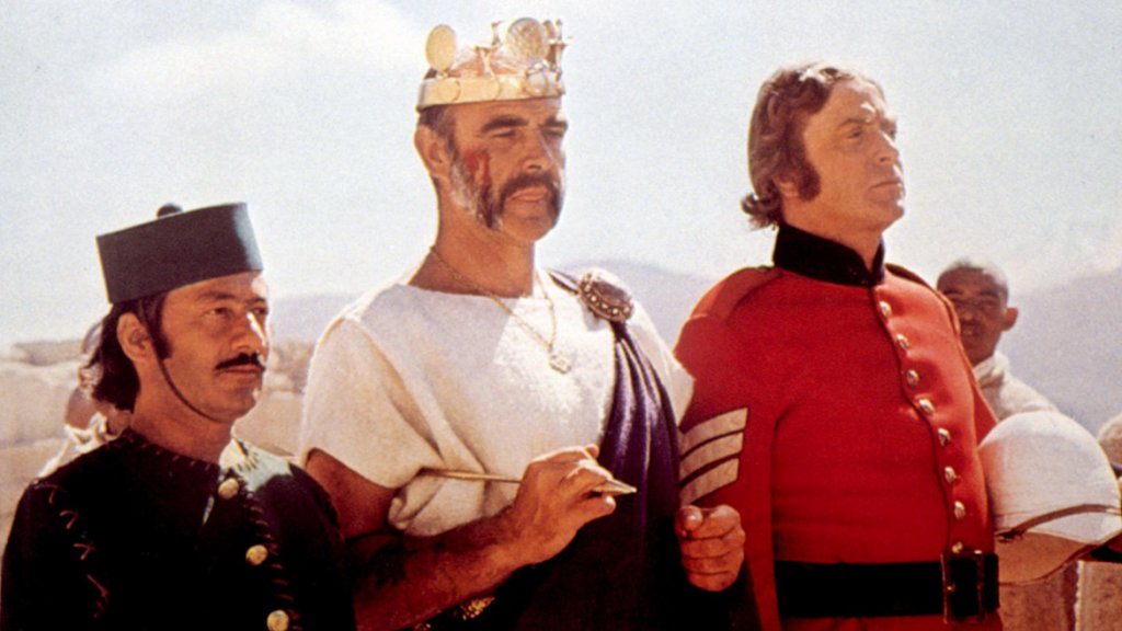 "Човекът, който искаше да бъде крал" (The Man Who Would Be King, 1975 г.) 
Приключенският филм, дело на Джон Хюстън, е един от големите в историята на киното. И то не само заради Майкъл Кейн, но и заради Шон Конъри и Кристофър Плъмър. 

Това е вълнуваща история на двама бивши британски военни, които заминават за изолираната област Кафиристан. Те са приети от местните жители за полубожествени владетели, представяйки се за наследници на Александър Македонски.