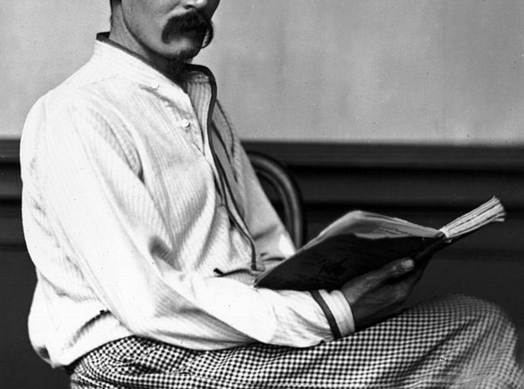 Richard_Francis_Burton_by_Rischgitz,_1864