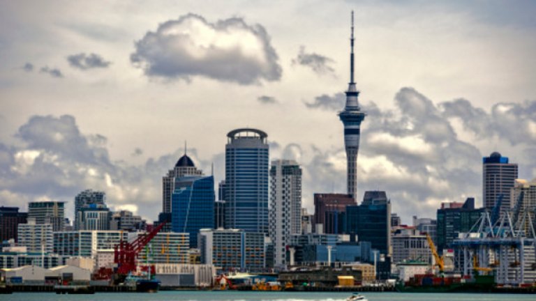 8. Окланд, Нова Зеландия

Новозеландският град получава общ резултат от 95,7 точки, разпределени съответно на: "сигурност" - 95; "здравеопазване" - 95,8; "култура и околна среда" - 97; "образование" - 100; "инфраструктура" - 92,9.