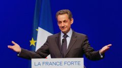 Очакваше се Никола Саркози да обяви до ноември дали ще се кандидатира отново за президентския пост през 2017 г.
