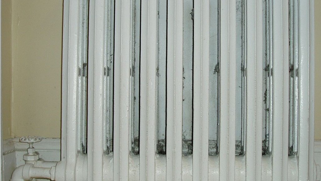 1141px-Household_radiator