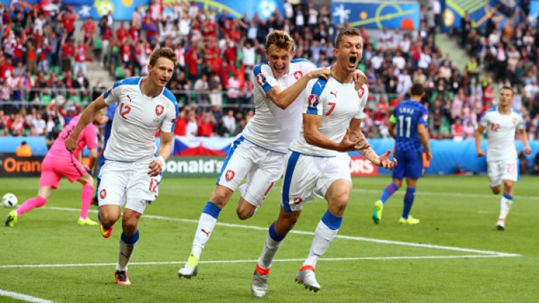 Прекъсването на играта наруши ритъма на Хърватия, а от това големият печеливш бе Чехия.