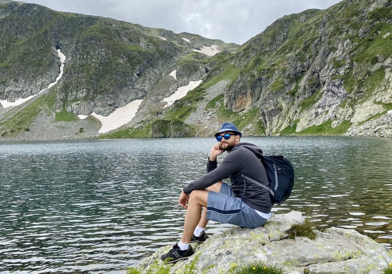 Любимите му места в България са планините.