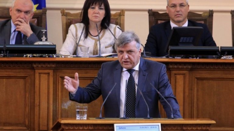 Депутатът от БСП Манол Генов е оправдан по дело за купуване на гласове