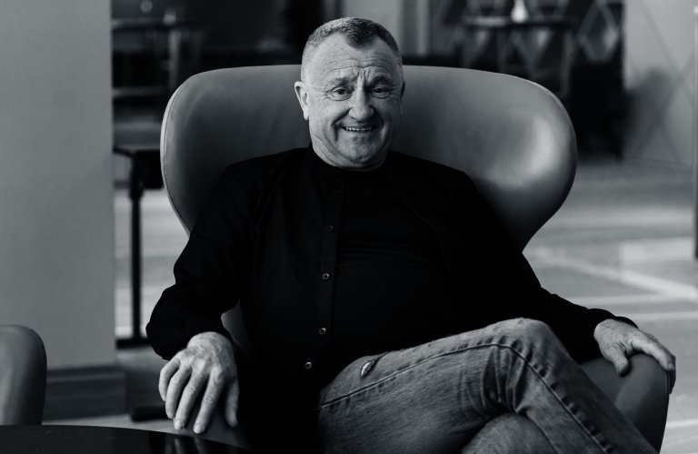 Майк Дауни в София