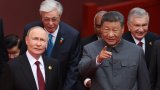 Си Дзинпин заявява, че според прогнози хората през XXI век биха могли да доживеят до 150 години