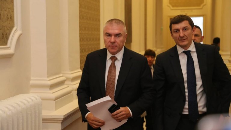 Новият коалиционен партньор на Веселин Марешки остана без партия