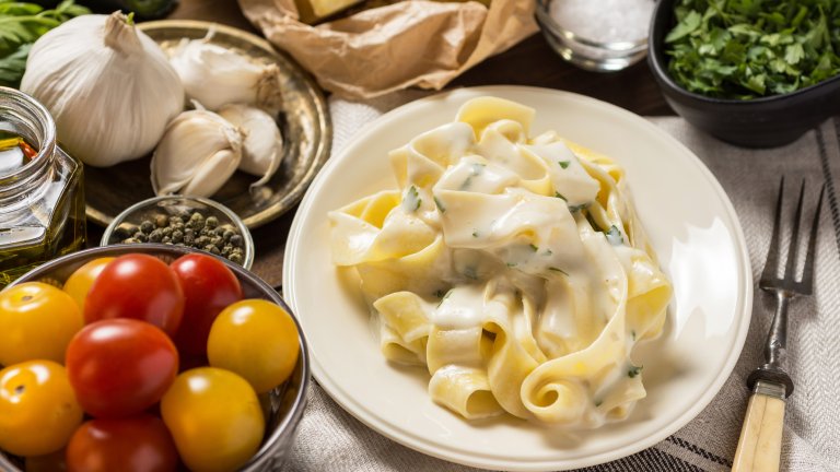 Не, в нея няма пиле и сметана