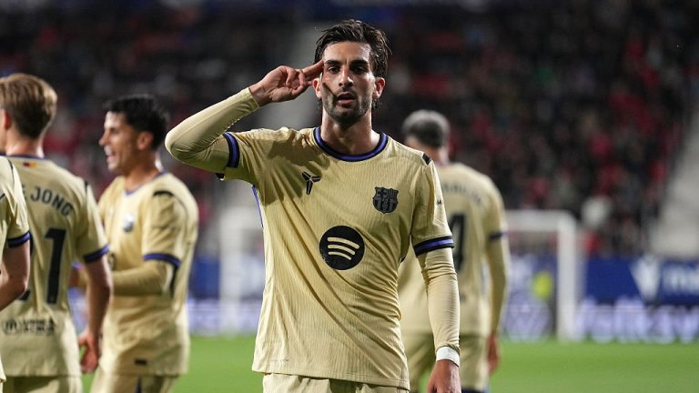 Барселона рискува да изпусне Торес без пари