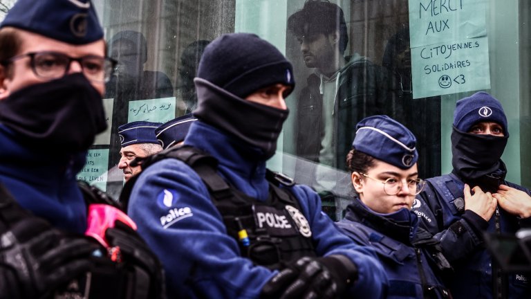 Белгия арестува 8 души, готвели терористични нападения в страната