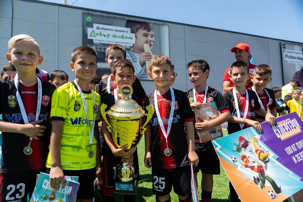 ФК Звезденбург спечели турнира на Свежите супергерои в Бургас