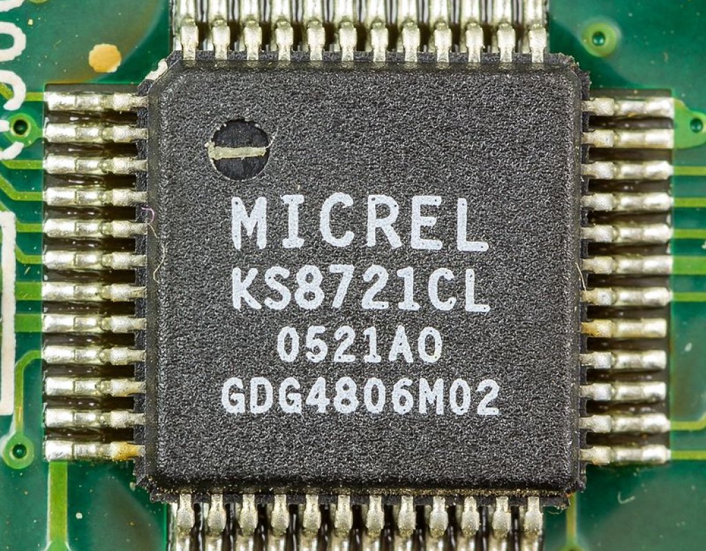 Micrel_KS8721CL_on_mainboard_of_Surf@home_II-7778
