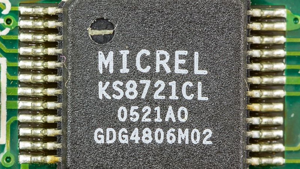 Micrel_KS8721CL_on_mainboard_of_Surf@home_II-7778