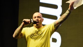 Той е едно от най-слушаните неща в Spotify и това няма да се промени просто така. А големият проблем в случая е, че просто няма кой да излезе и да спори с него.