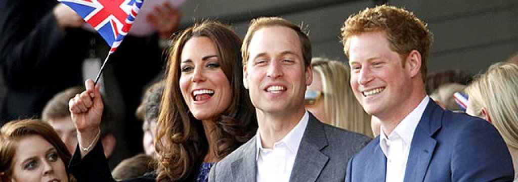 Kate-Middleton-Prince-William-and-Prince-Harry-enjoyed-themselves-during-a-pop-concert