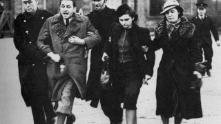 Jewish_refugees_at_Croydon_airport_1939