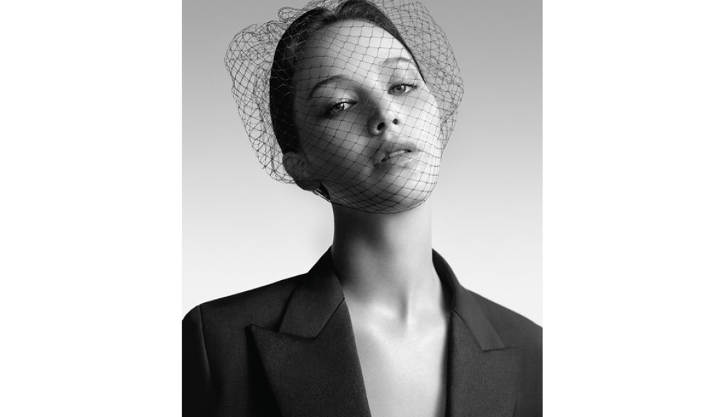 От 2013-а досега е рекламно лице на Dior