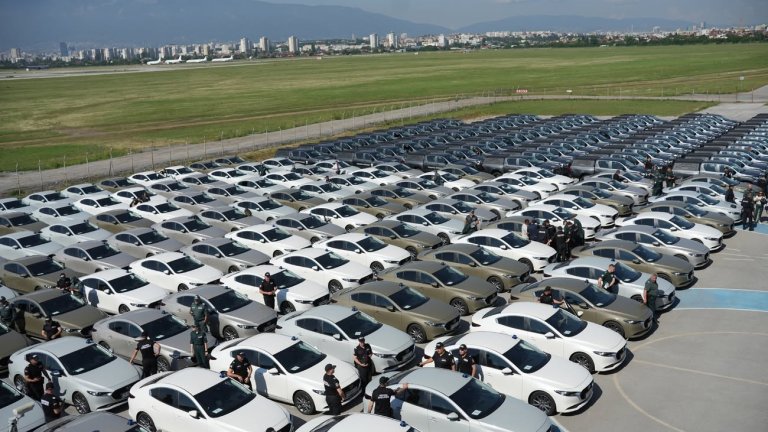 Гранична полиция се сдоби с над 200 нови автомобила (снимки)
