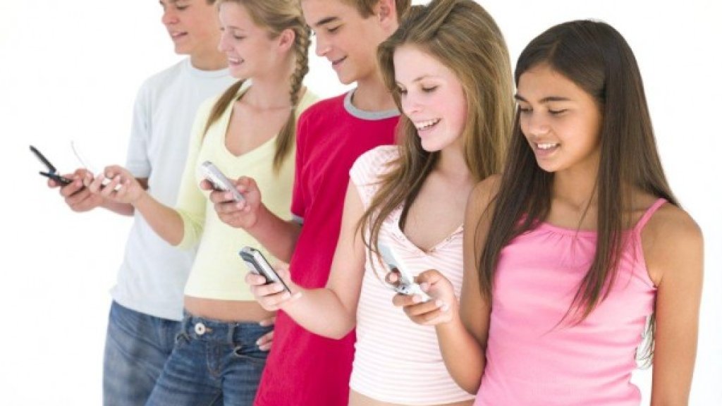 Kids-and-cell-phones