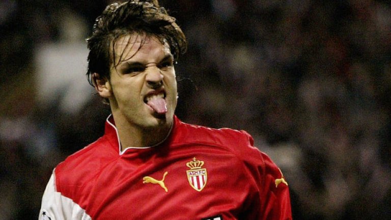 Фернандо Мориентес
От Реал в Монако
Преди началото на сезон 2003-2004 Мориентес се оказа излишен Реал и беше даден под наем в Монако – там нападателят вкара 28 гола в 42 мача, а Монако записа невероятно представяне. Мориентес стана голмайстор №1 на Шампионската лига с 9 попадения, а Монако стигна до финала на турнира, като на полуфиналите отстрани Реал, а Мориентес вкара и в двата мача на бившия си клуб.