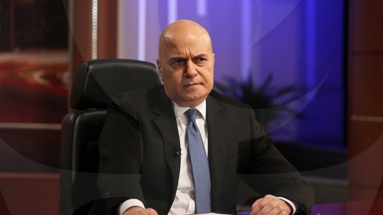 Слави Трифонов представи справка от МФ, според която субсидията излиза не 11 лв., а 13,23 лв.