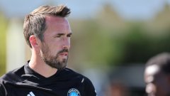 Шампион с Лестър поема отбор пред изпадане в Лига 2