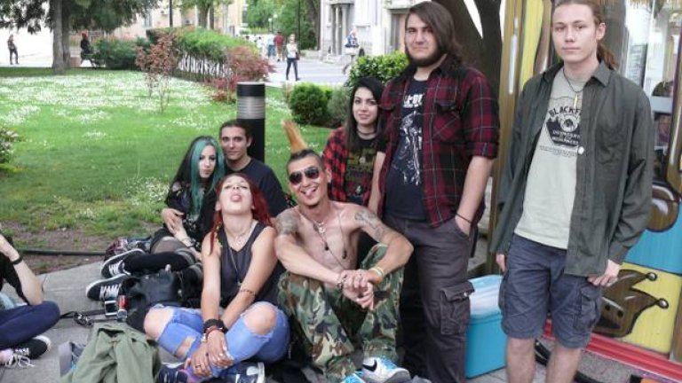 Не успях да измъкна колкото очаквах от тези тайнствени, леко притеснителни младежи