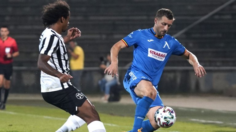 Фамозен гол не стигна на Левски за победа при завръщането на Стоилов