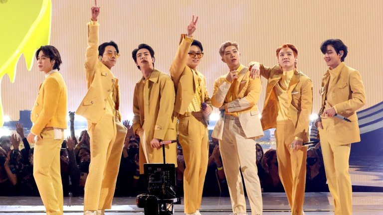 За популярността на групата говори фактът, че BTS е първата K-pop банда, която получава свои собствени емоджита в социалната мрежа Twitter.