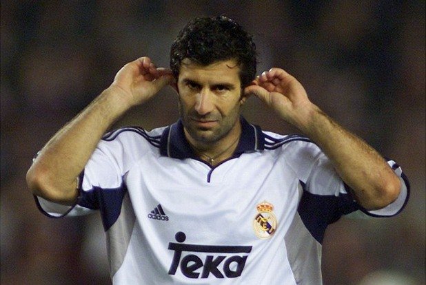 2000 г. - Луиш Фиго от Барселона в Реал Мадрид за 37 млн. паунда (58.83 млн. паунда сегашни)