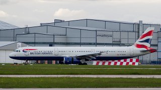 British_Airways_A321_G-EUXC_(8925981137)