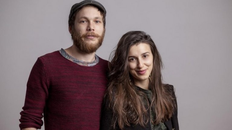 По време на престоя си в Индия Петя и Георги успяват да направят достатъчно фотографии, които да представят единен портрет на племето Коняк - лица и белези на вече отишъл си войнствен свят