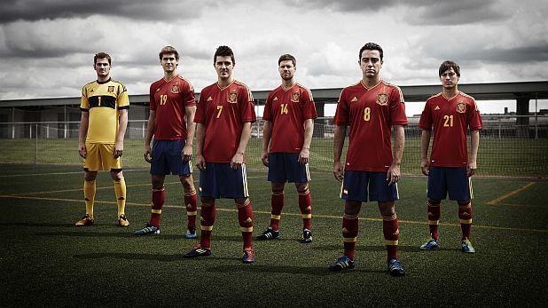 Европейският и световен шампион по футбол Испания завърши с пълен актив от 8 победи квалификационната си кампания за Евро 2012