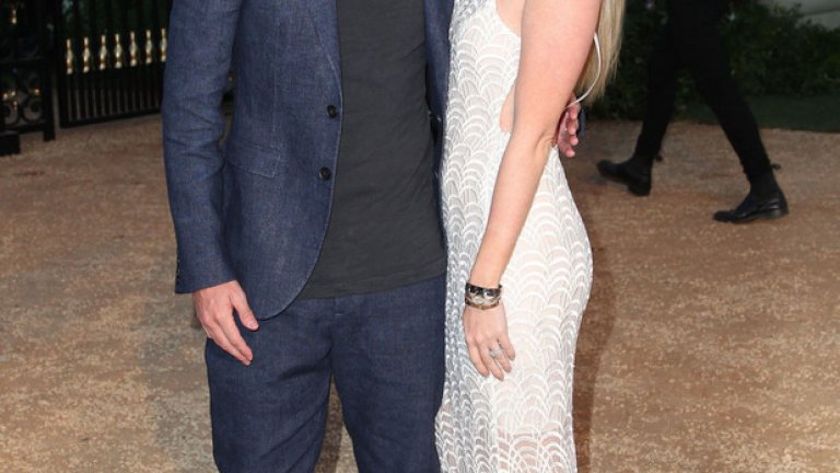 Звездата от "Breaking Bad" Арън Пол срещна чаровната Лорън на фестивала Коачела. Тя е г-жа Пол от 2013 г. насам.