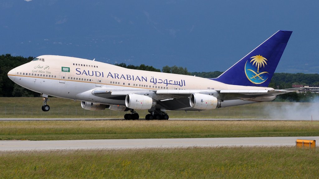 hz-aif-saudi-arabian-airlines-boeing-747sp-68_PlanespottersNet_188544