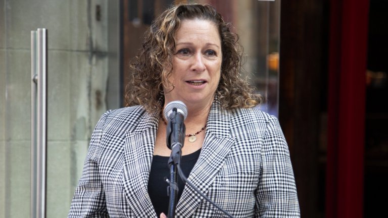 Абигейл Дисни иска да е "предател на собствената си класа"