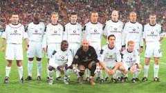 Когато "12-ият играч" на Юнайтед се направи на Кантона за най-епичната отборна снимка в историята