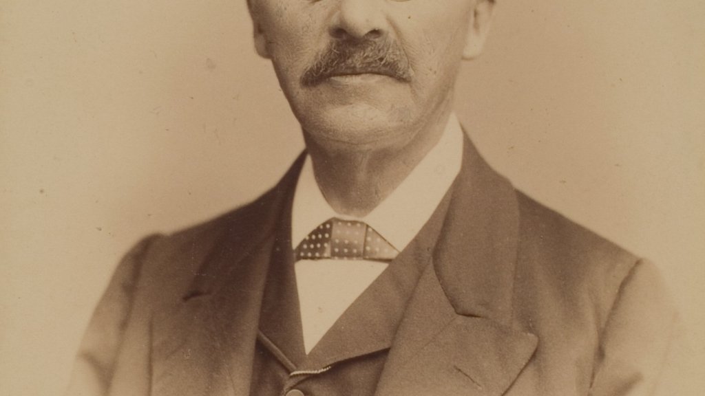 Heinrich_Schliemann_(HeidICON_28763)_(cropped)