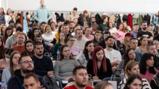 Форум "Спокойни бебета" 2026 е безплатно събитие за бъдещи и настоящи родители