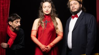 "7 начина да убиеш някого" и действителността в българските театри