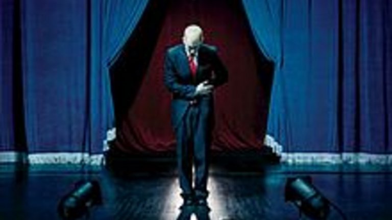 Еминем - Encore 
В началото на новия век рапърът има сериозни проблеми с пристрастяването си към алкохола и наркотиците. Може би по тази причина албумите от този период, сред които попада и "Encore" от 2004 г., не са пример за най-добрата му работа. 
Еминем сам признава, че докато записва албума, пристрастяването му е в най-лошата си фаза и е причината някои от песните, по негови думи, да са откровено глупави и детински. Сега изпълнителят допълва, че най-доброто, което може да каже за "Encore", е "посредственост".