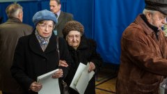 Украинците избират парламент на предсрочен вот