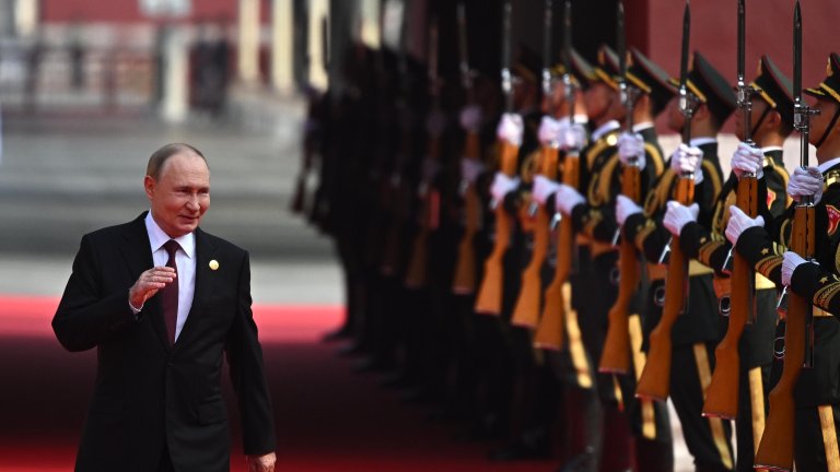 Китай събра приятелите си за пищен военен парад (снимки)