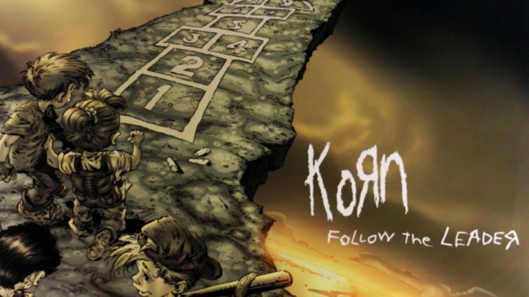 Korn - Freak On A LeashЕдно от наистина култовите парчета на Korn, което се забива в главата ти като куршум.