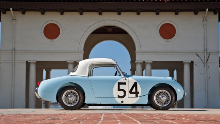 Austin-Healey Sprite Mark I (1958-1961 година) Незабравимият, авангарден и особено симпатичен дизайн преръща малкия Остин в най-запомнящата се британска  кола на епохата си. Дори и днес Austin-Healey Sprite остава сред най-приятните колекционерски модели