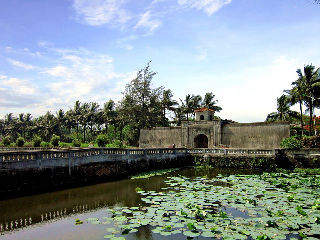 1024px-Thành_cổ_Quảng_Trị_ngày_nay